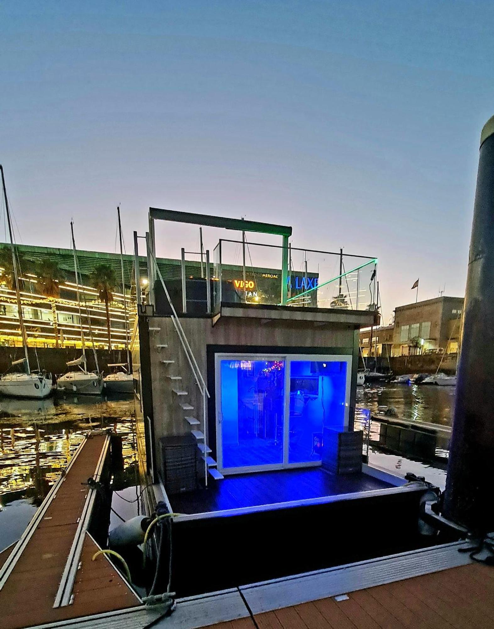 Barco-Apartamento En El Nautico De Vigo Exteriör bild